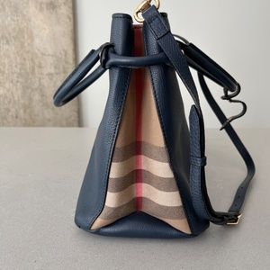 Burberry House Check Derby Leather Medium Banner Tote